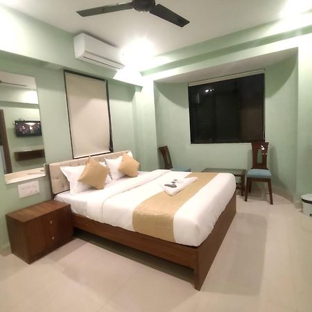 Everest Stays Rooms And Dormitory Bombaj Zewnętrze zdjęcie