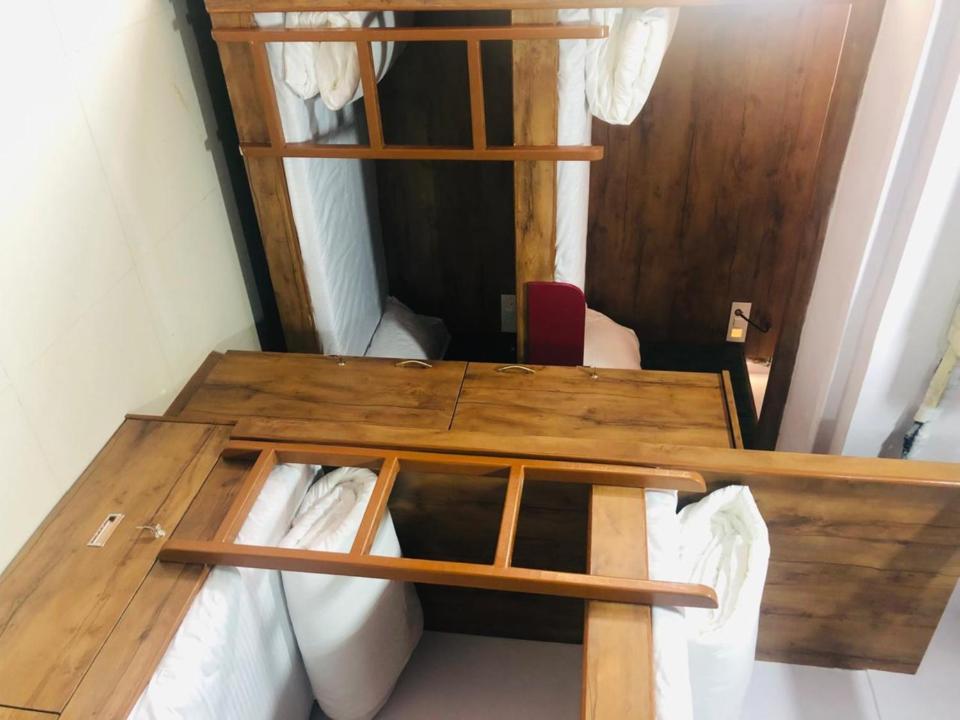 Everest Stays Rooms And Dormitory Bombaj Zewnętrze zdjęcie