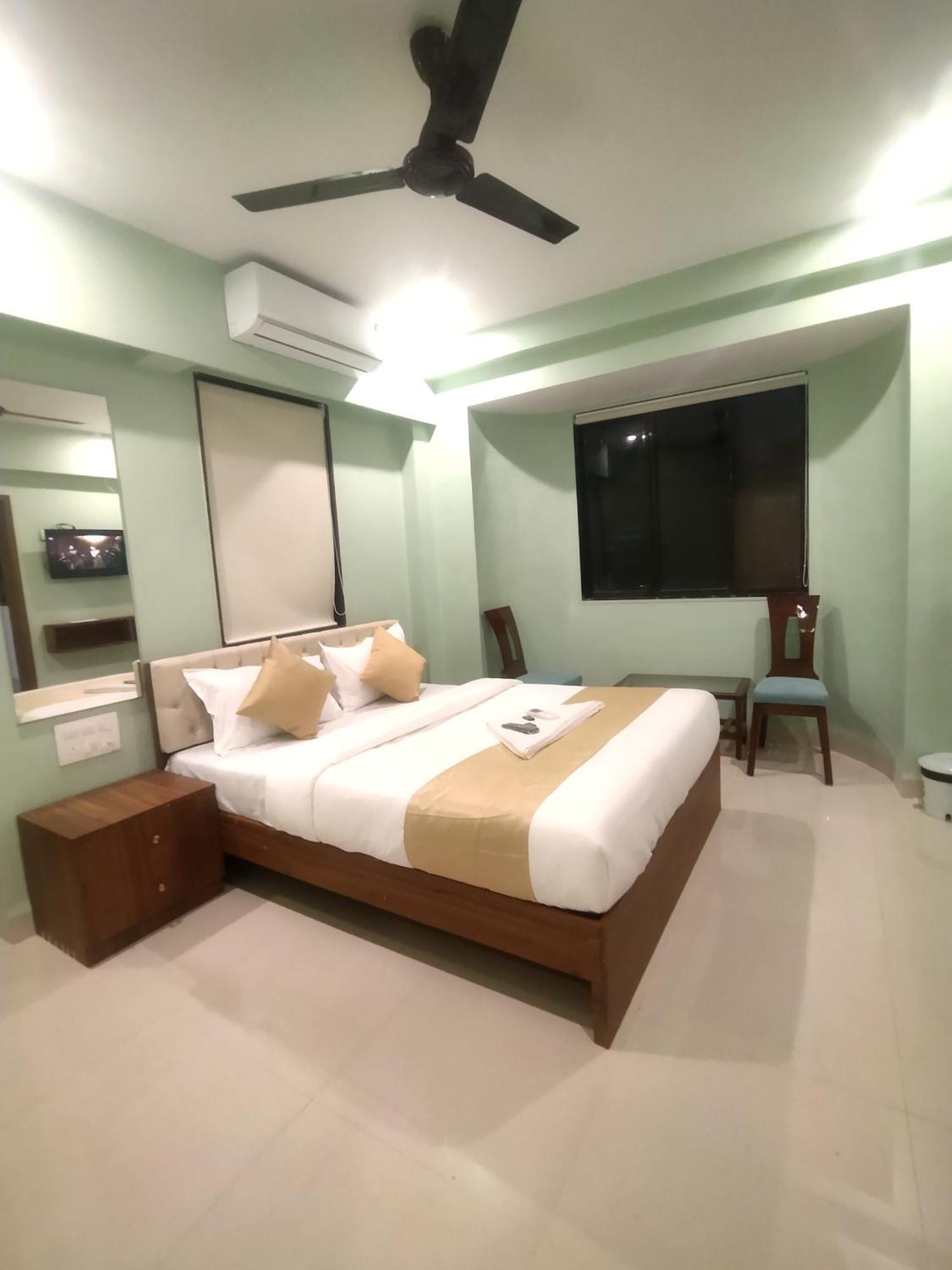 Everest Stays Rooms And Dormitory Bombaj Zewnętrze zdjęcie