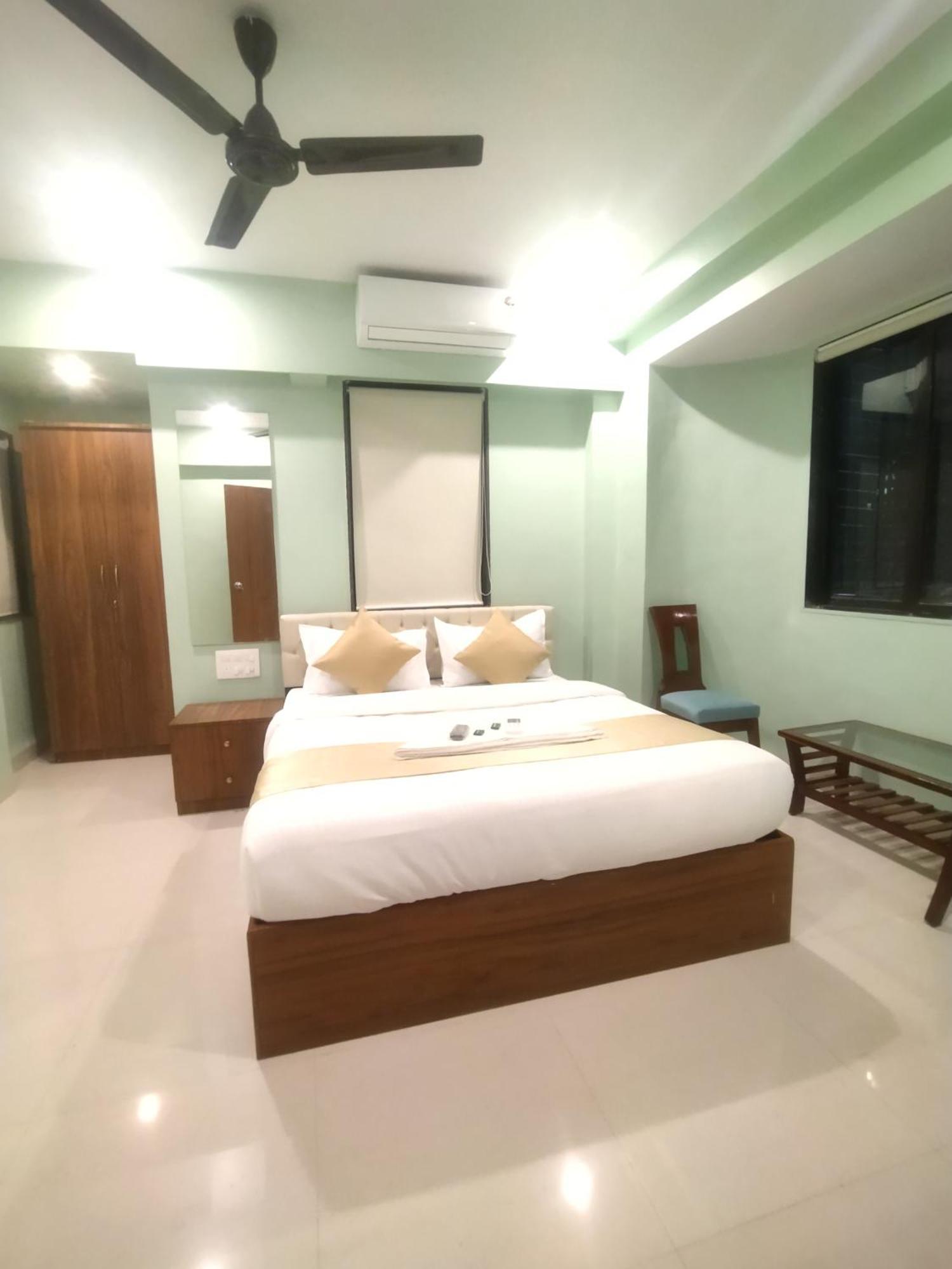 Everest Stays Rooms And Dormitory Bombaj Zewnętrze zdjęcie